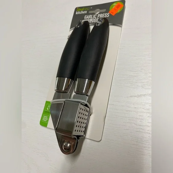 NIB Ideal Kitchen Black Stainless Steel Garlic Press - Picture 2 of 3